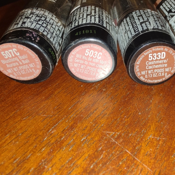 Lipstick - Picture 2 of 5